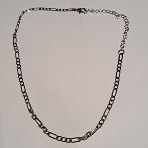 Silver color necklace all metal